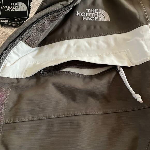 The North Face Women’s Hooded Hyvent Jacket Brown White - Size: Small - Picture 9 of 15